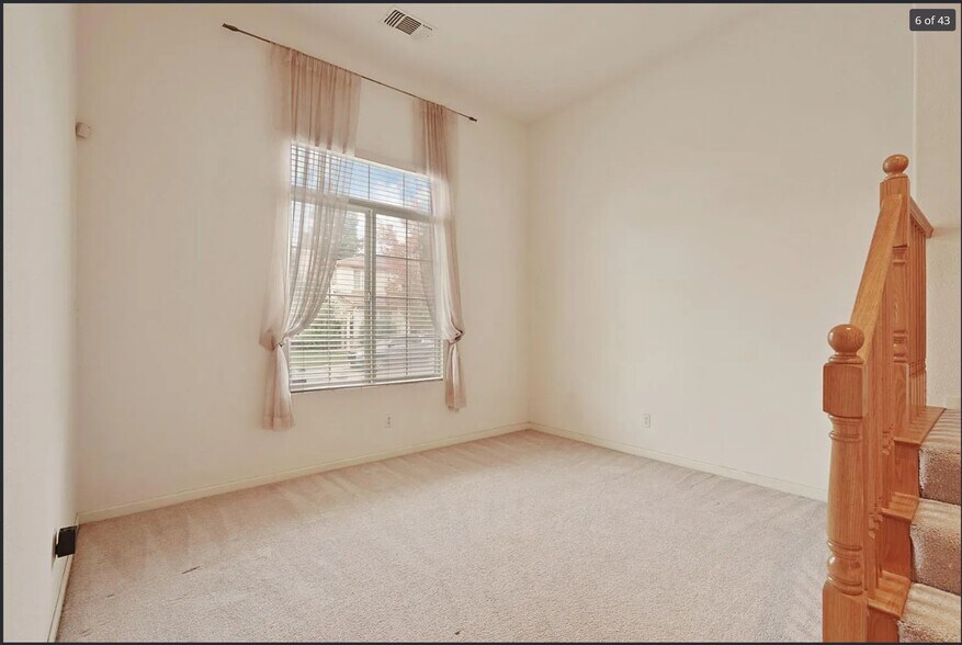 Building Photo - 748 Iberis Way