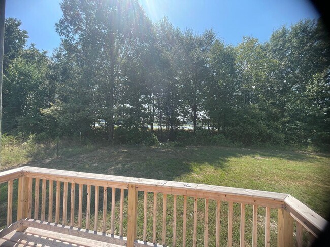 Building Photo - 3 BR 2 Bath 1,280 sq ft singlewide mobile ...