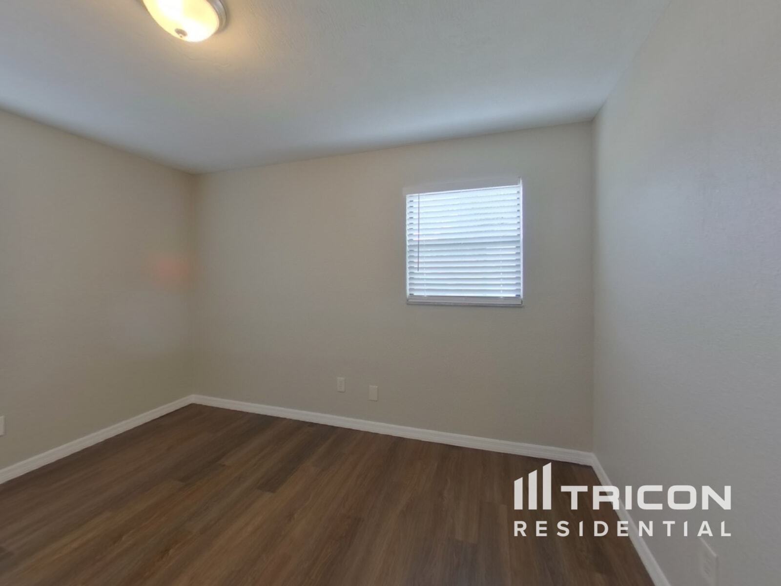 Building Photo - 483 Spruceview Dr
