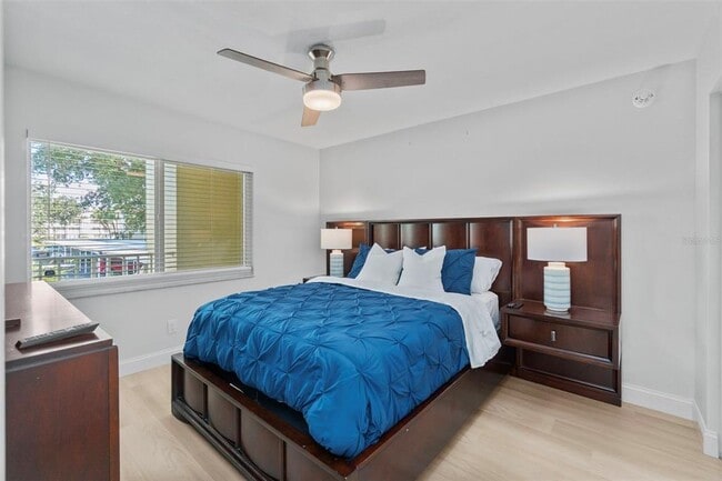 Building Photo - 433 Cerromar Ln