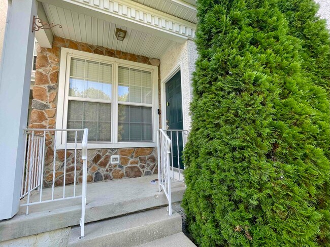 Building Photo - 53 Ross Way