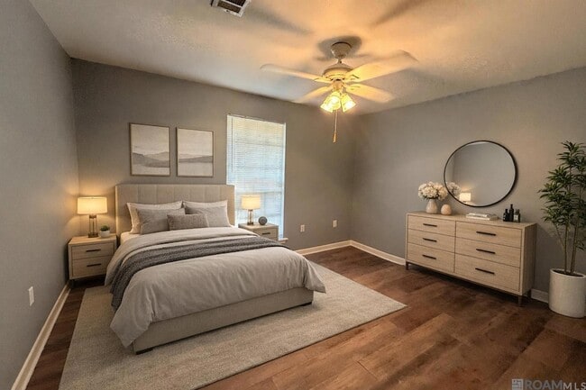 Building Photo - 2165 General Beauregard Ave