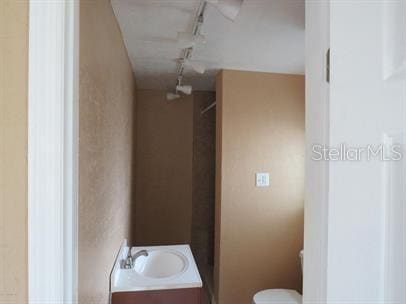 Building Photo - 320 Dummitt Ave
