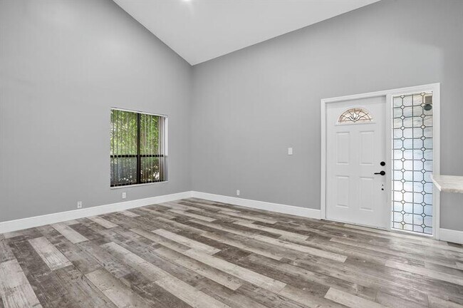Building Photo - 2242 NW 39th Ave