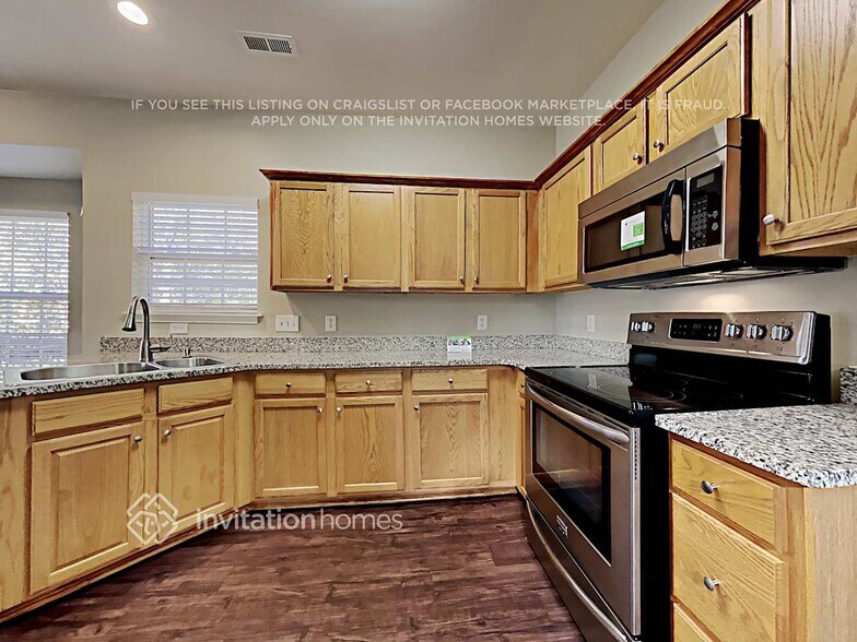 Building Photo - 8244 Hornwood Ct