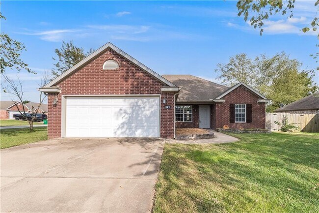 Primary Photo - 521 Redbud St