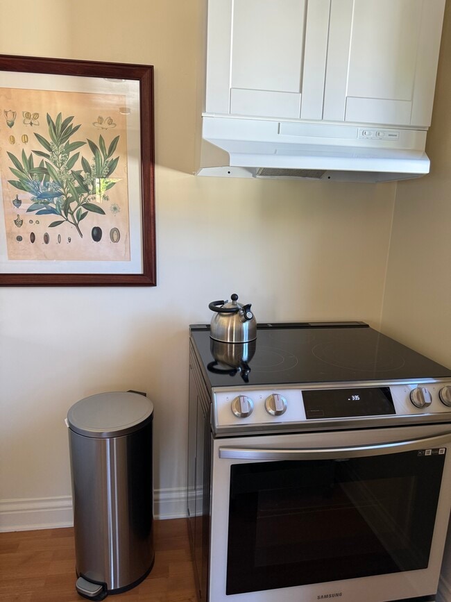 New electric stove - 12254 Darlington Ave