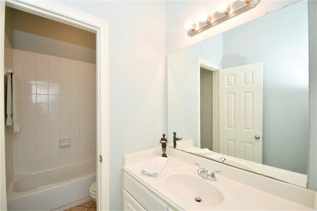 Building Photo - 20916 Sunrise Pine View Ln
