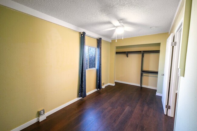 Building Photo - Charming Single-Family Home – Sunroom, Garage & Huge Private Yard