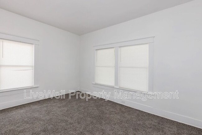 Building Photo - 404 12th St SW