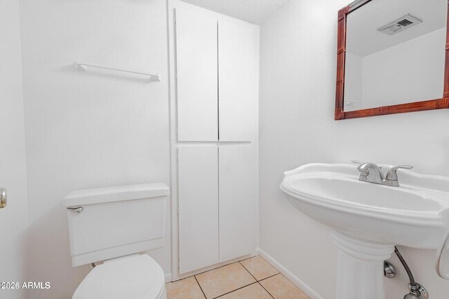 Building Photo - 1417 N 44th St