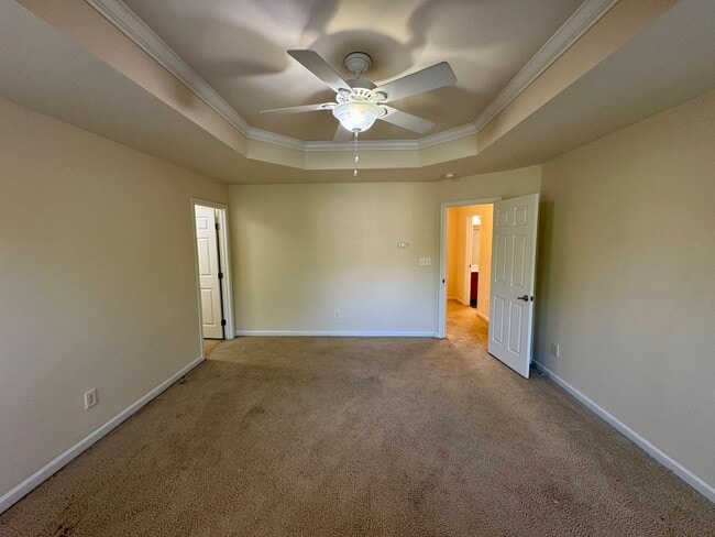 Building Photo - 3BR/2B Townhome in Great Ballantyne Location