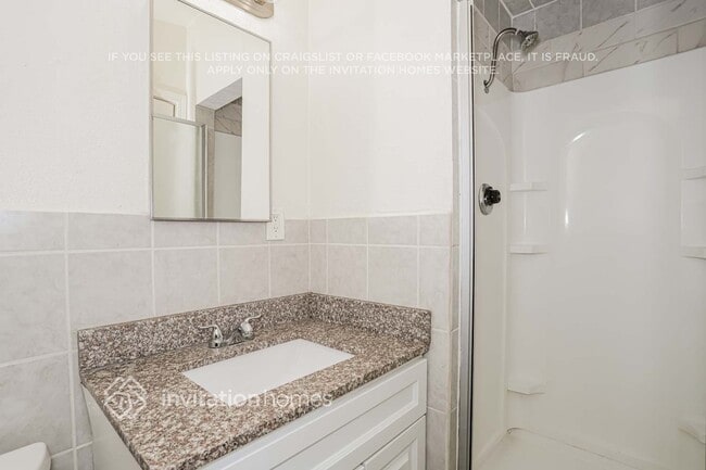 Building Photo - 6628 Thomas Dr