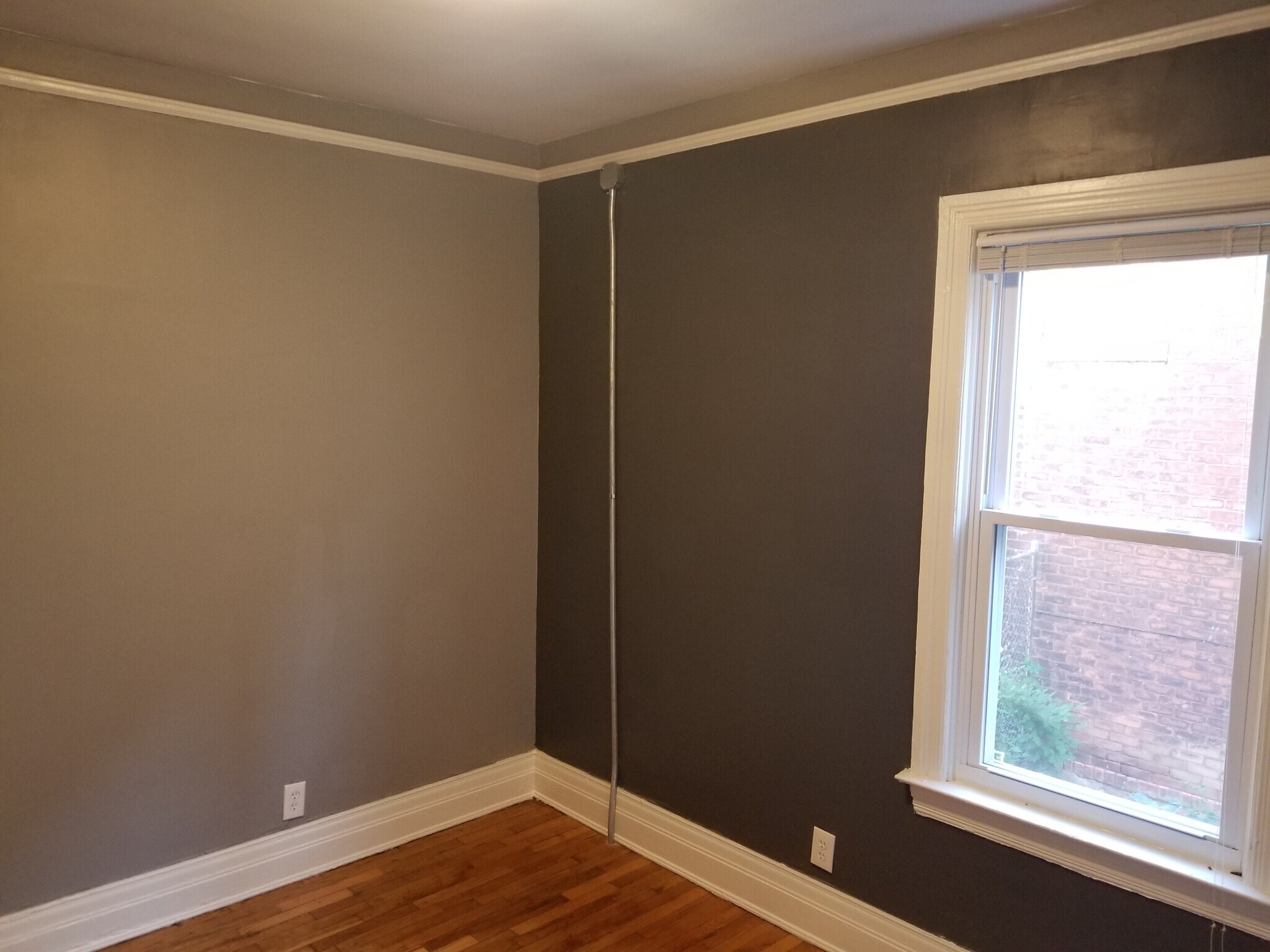 Building Photo - 865 Pingree St