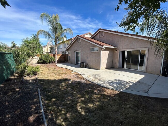 Building Photo - Beautiful Single Story 3 Bedroom, 2 Bath Antioch Home