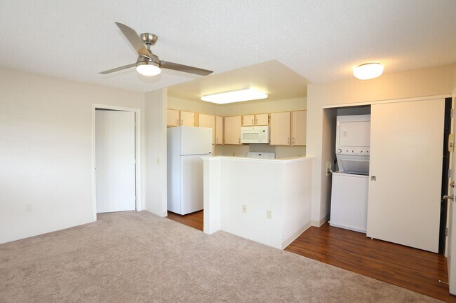 Building Photo - Havens at I'i Vistas - 1/1/2 parking (Mili...