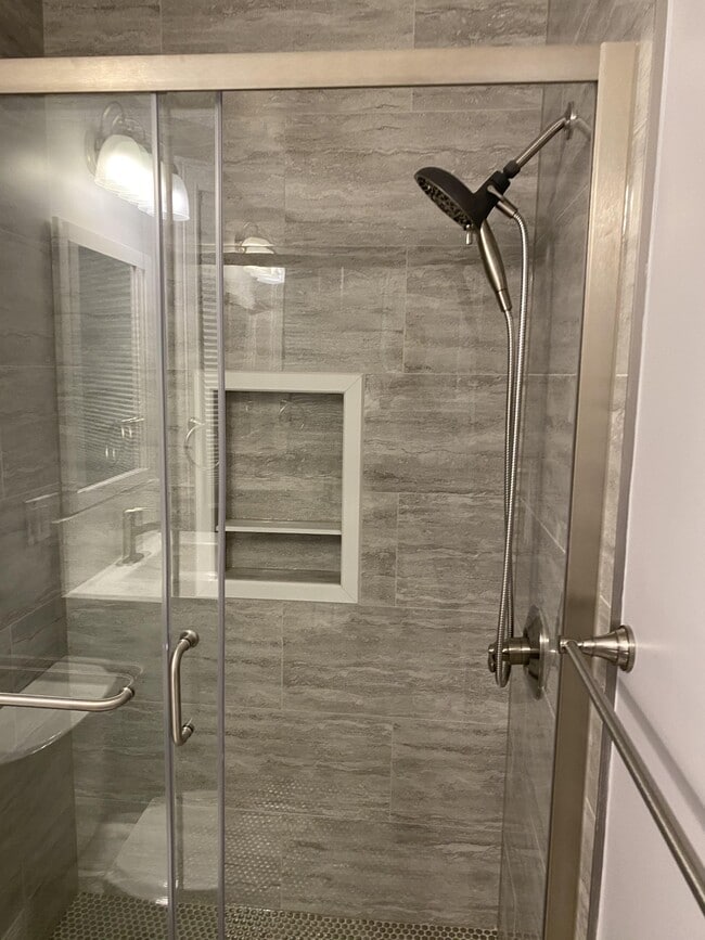 Building Photo - 224 Main St