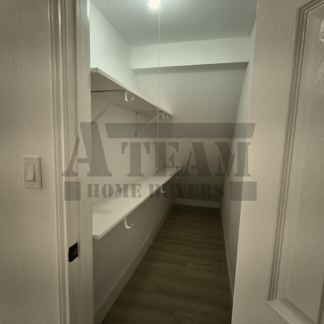 Building Photo - Fully remodeled 4-bedroom, 2-bathroom home