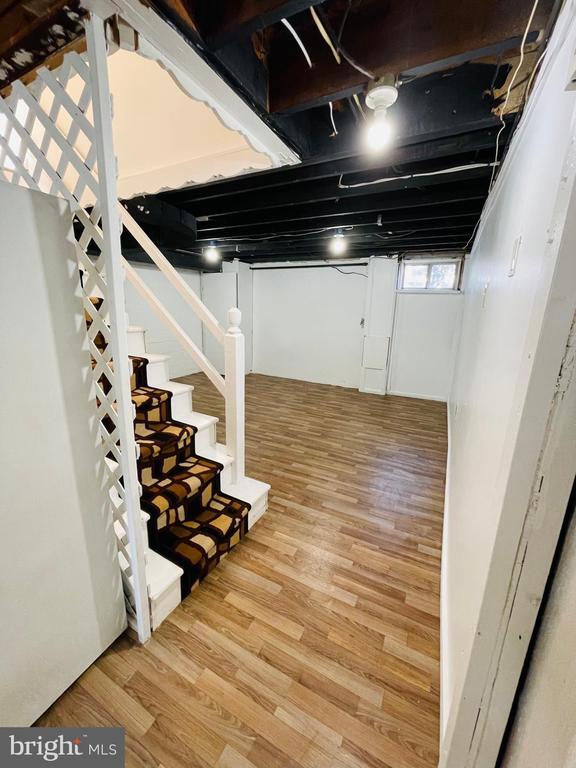 Building Photo - 7127 Eastbrook Ave