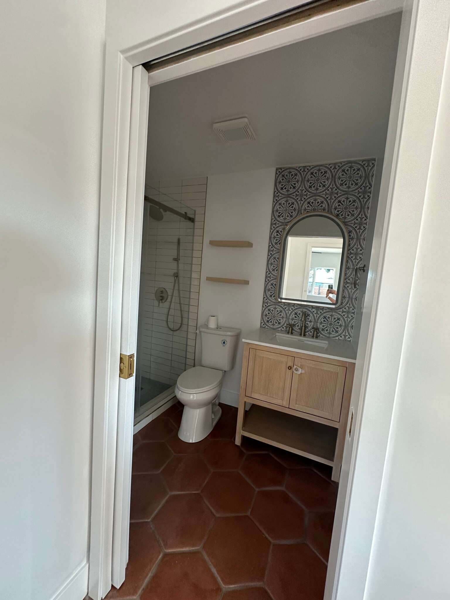 Full bath - 8409 Adoree St