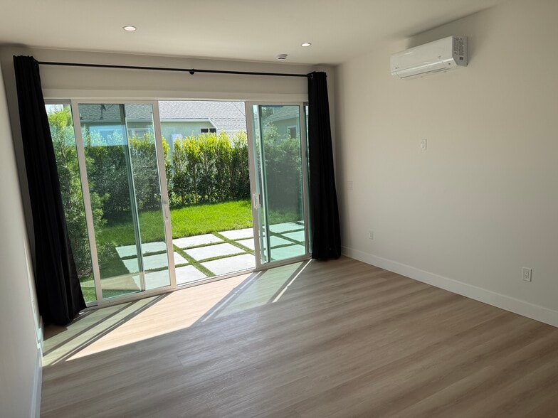 Building Photo - 13529 S Raymond Ave