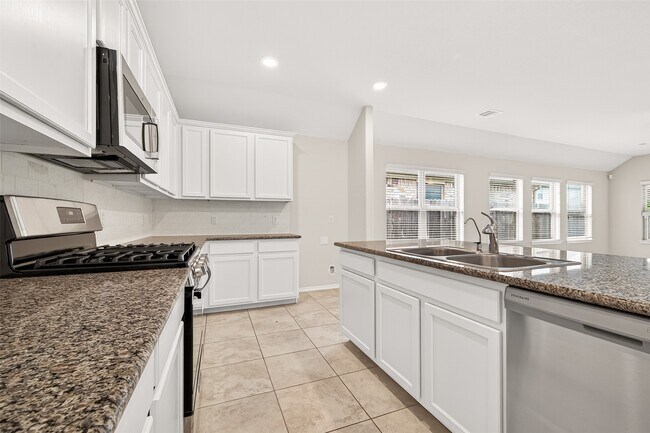Building Photo - 2754 Little Caney Way