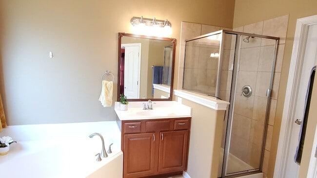 Building Photo - 12027 Grace Hall Dr