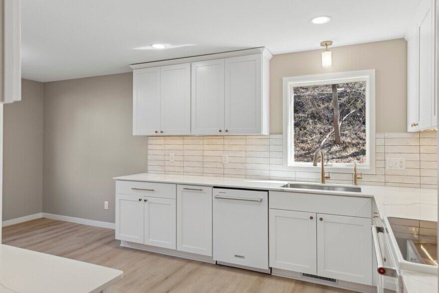 Building Photo - 1205 Sterling Way