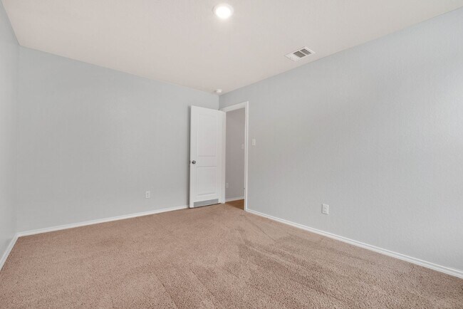 Building Photo - Charming 3 Bed 2 Bath Home near Helotes!