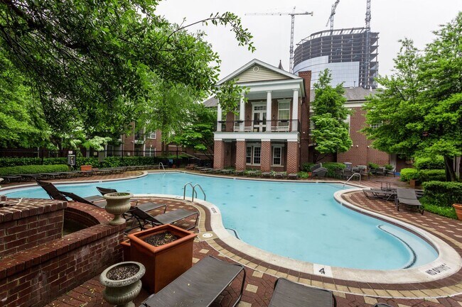 Building Photo - Fabulous 2br/2ba for rent in convenient Ga...
