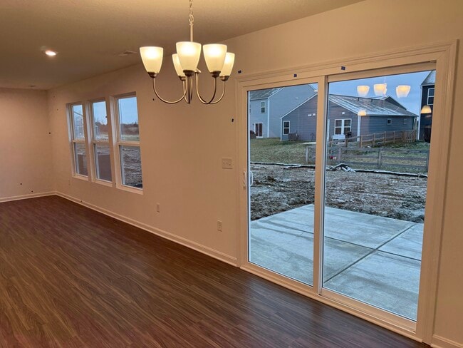 Building Photo - 3372 Dewdrop Way