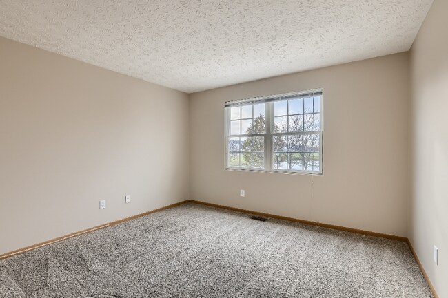 Building Photo - 5522 Spring River Ave