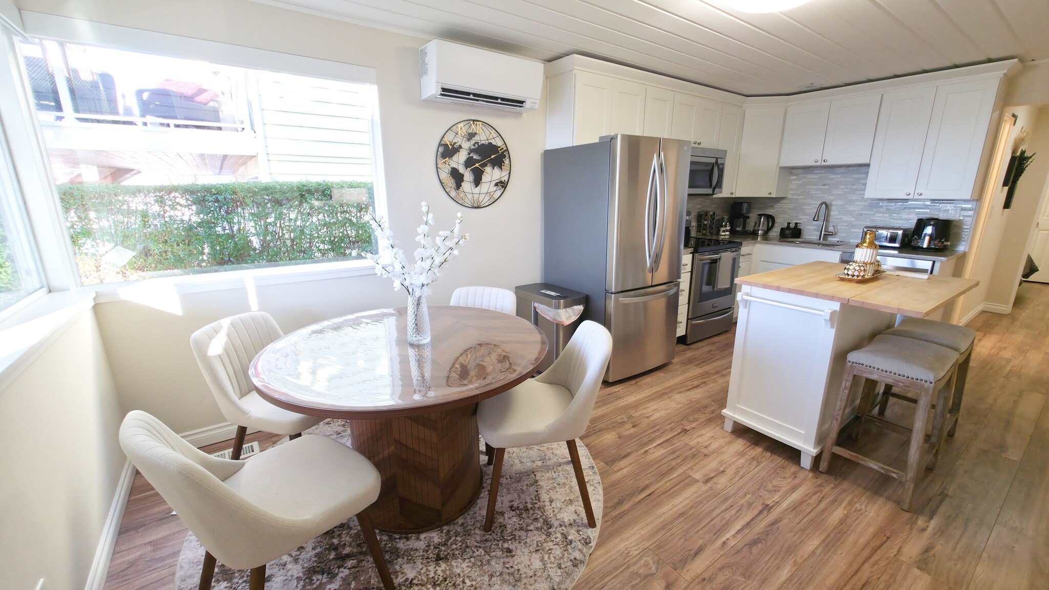 Building Photo - 1588 Alki Ave SW