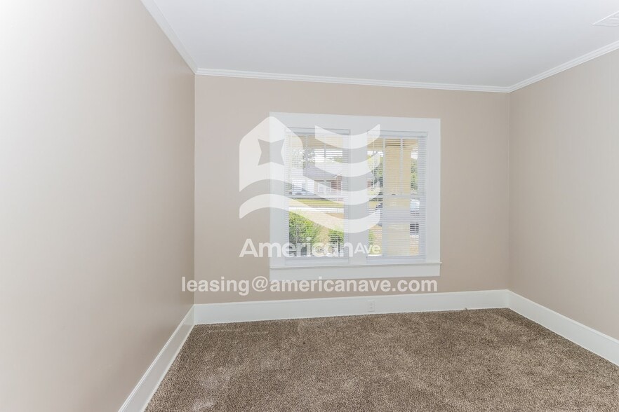 Building Photo - 1595 Edna Pl