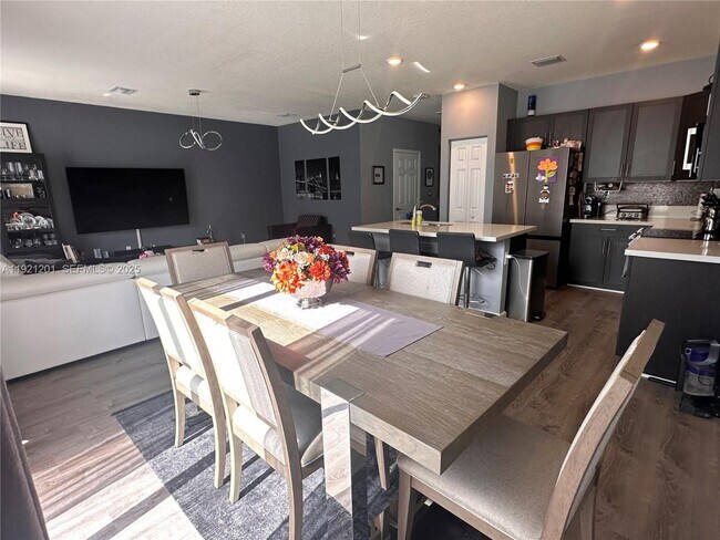 Building Photo - 3378 W 100th Terrace