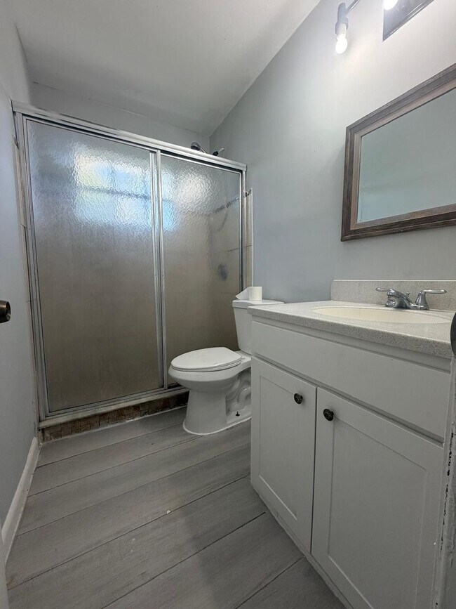 Building Photo - 2038 SW 12th Ct