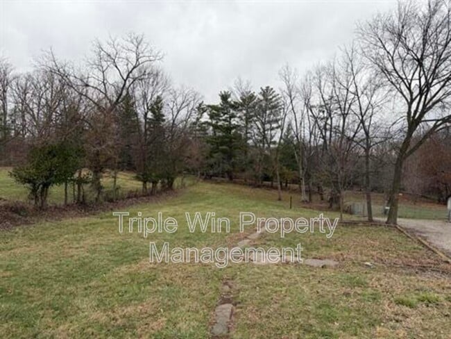 Building Photo - 307 State Hwy 47