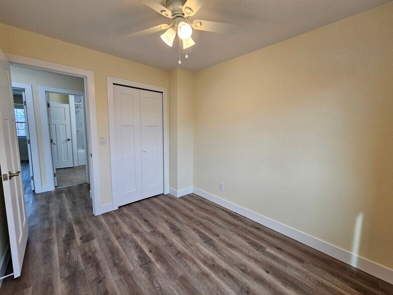 Building Photo - 5875 Granby Hill Dr