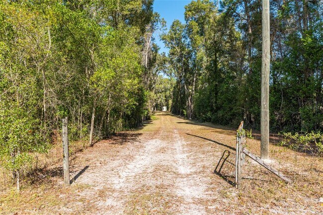 Building Photo - 18124 SW 75 Ave