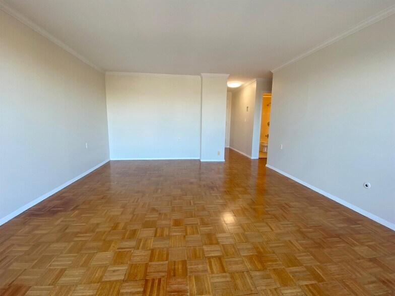 Building Photo - 1105 Massachusetts Ave