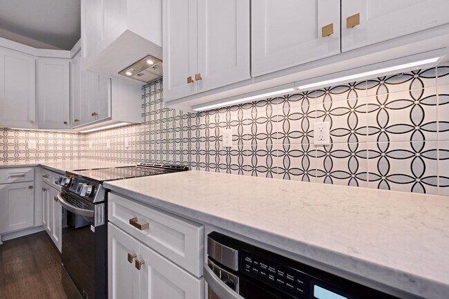 Building Photo - 16648 Garnett St