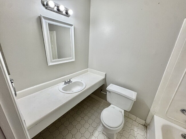 Building Photo - 4579 Buffer Dr