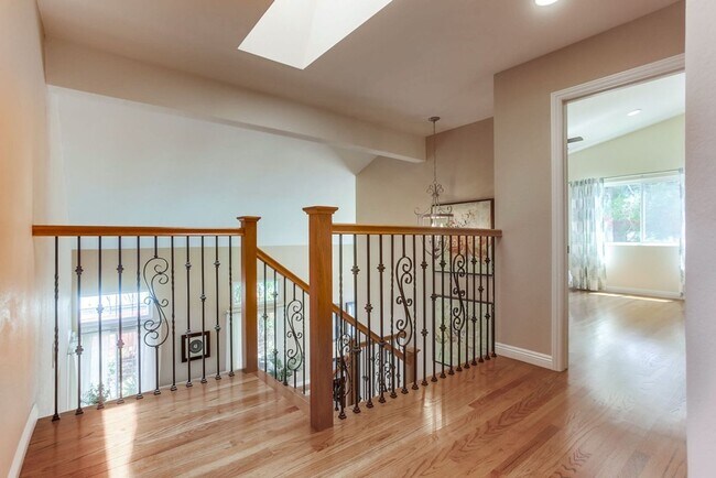 Building Photo - Stunning 4 Bed, 3 Bath Home on Cul-de-Sac in Scripps Ranch - No Pet Allowed