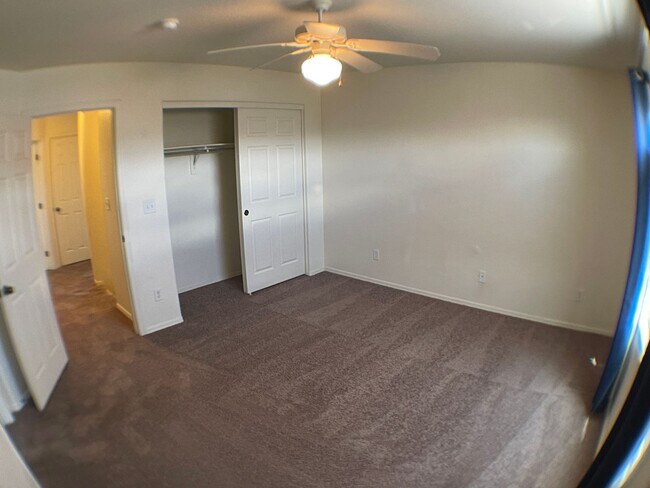 Building Photo - Spacious 3BR Townhome in Bellemont | Fenced Yard + 2-Car Garage