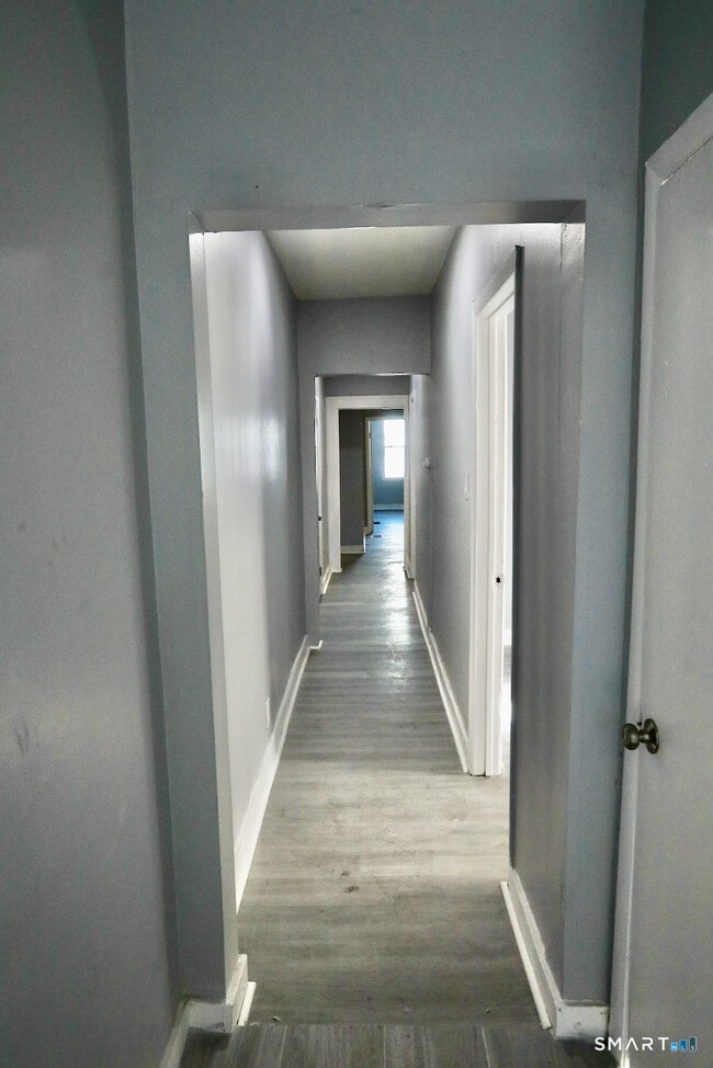 Building Photo - 156 Poplar St