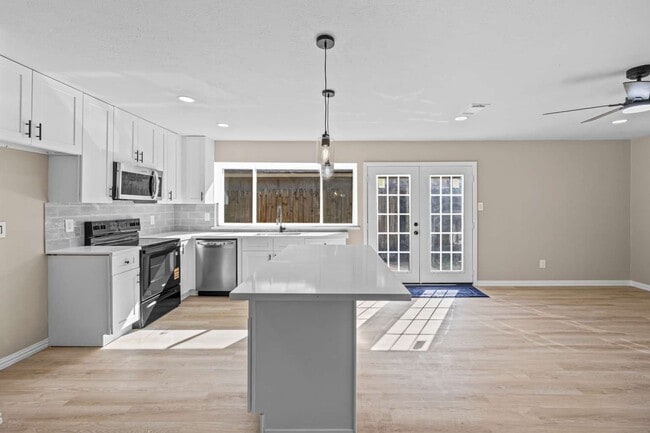 Building Photo - 2207 Anthony-Hay Ln