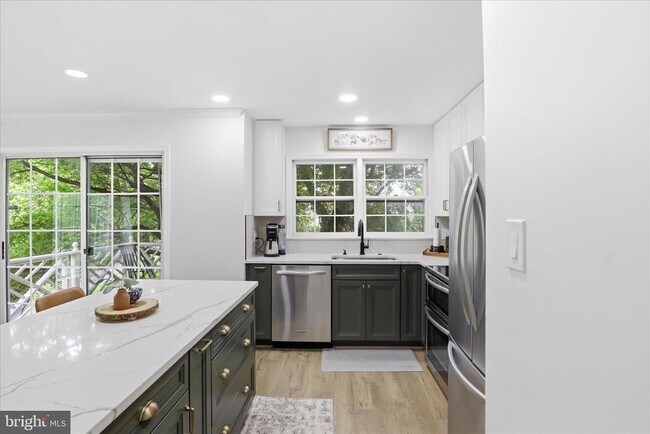 Building Photo - 12845 Mill Brook Ct