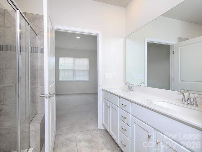 Building Photo - 161 White Apple Wy
