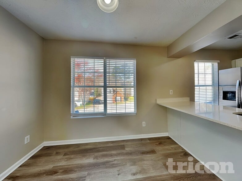 Building Photo - 6591 Anson Ct