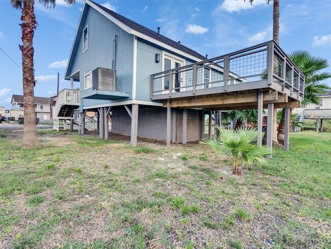 Building Photo - 7016 Delesandri Dr